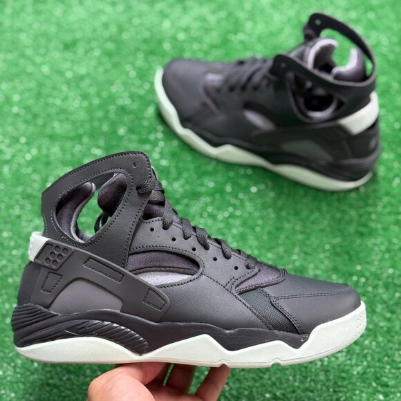 Nike Air Flight Huarache Dark Smoke Grey Green Mens Shoes FJ4839-001 NEW Multi - Picture 1 of 4